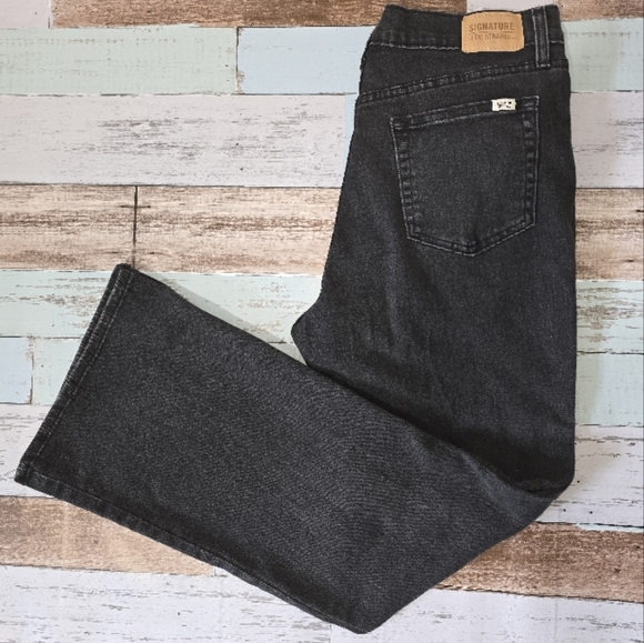 Signature by Levi Strauss Women's Black Jeans - Picture 6 of 6